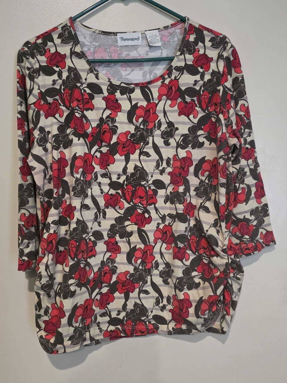 Shenanigans Women's Cream Red Black Floral Ruched Knit Tunic Blouse 3/4 Sleeve L